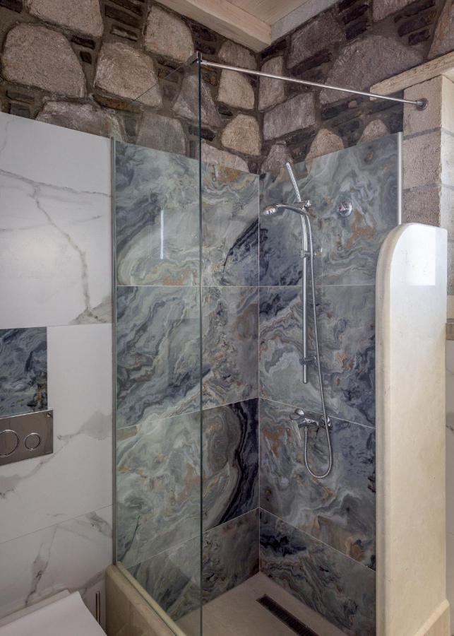 Hilltop Suites Milos Mytakas Bagian luar foto