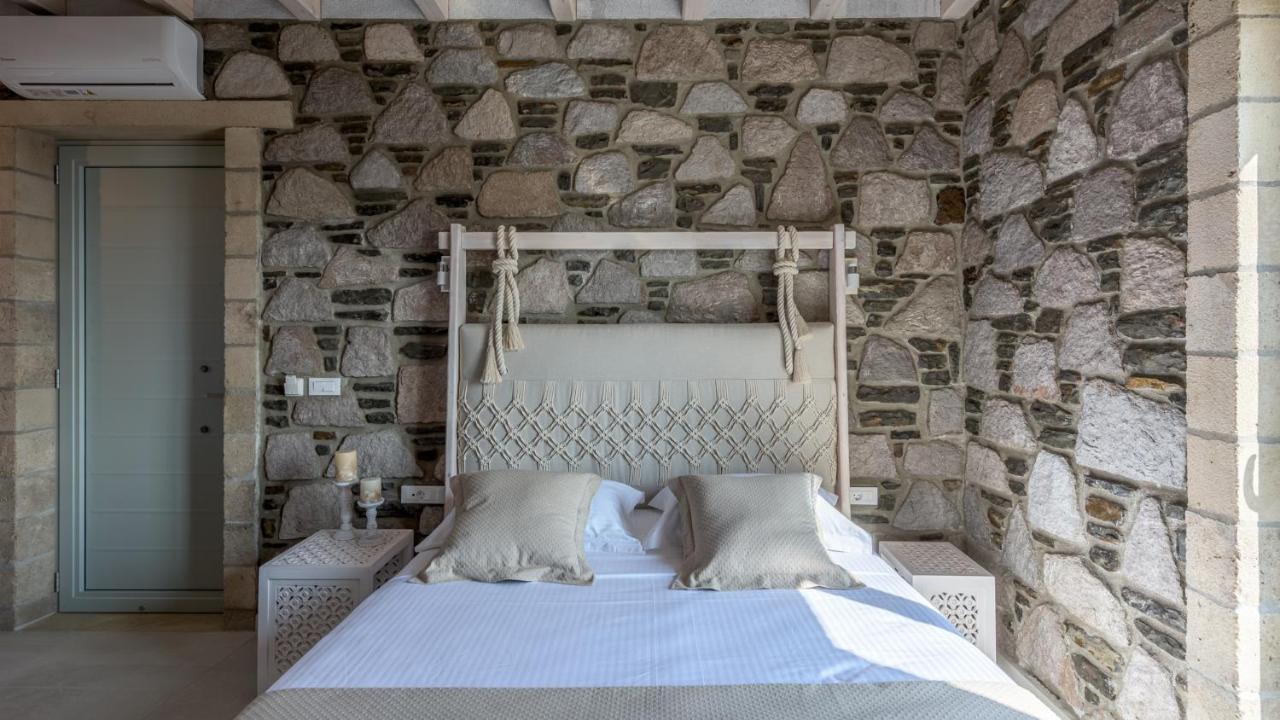 Hilltop Suites Milos Mytakas Bagian luar foto