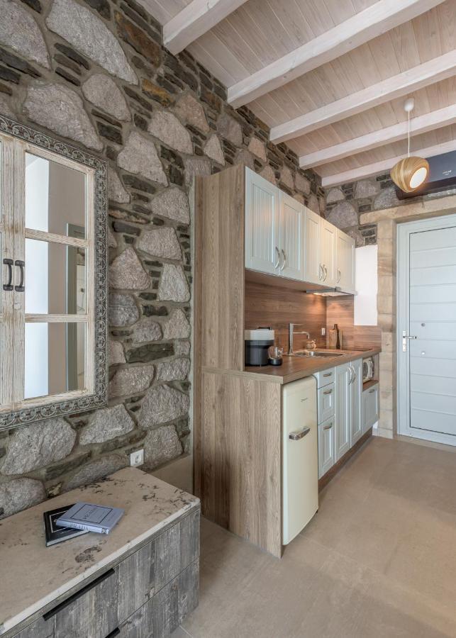 Hilltop Suites Milos Mytakas Bagian luar foto